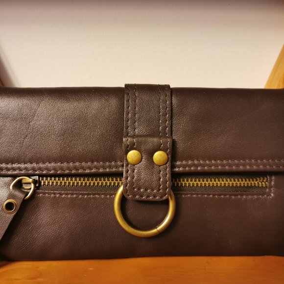 Danier genuine leather purse /wallet brown very soft leather w buckle & zipper - Picture 2 of 9